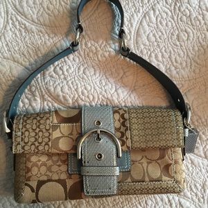 Coach signature snake patchwork handbag. C05Q-3688